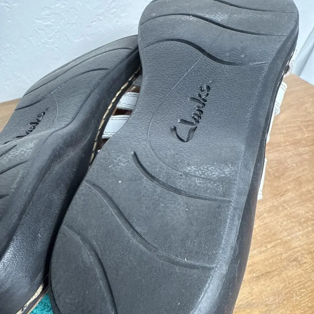 Clarks White Sandals Size 9 Leisa Grace Tri-Strap Hook Loop Open Easy On Shoes - Picture 8 of 11